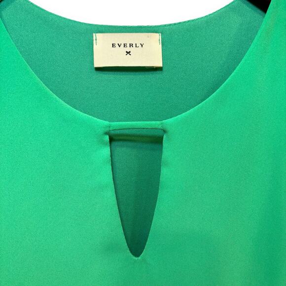 Everly Ruffle Double Hem Shift Dress Size Medium Peacock Teal Green Flowy - Picture 3 of 5